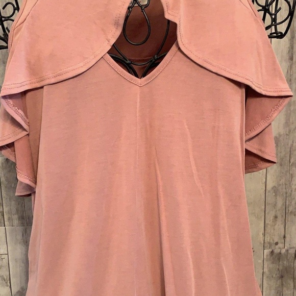 Pink Key-Hole Top - Picture 2 of 3